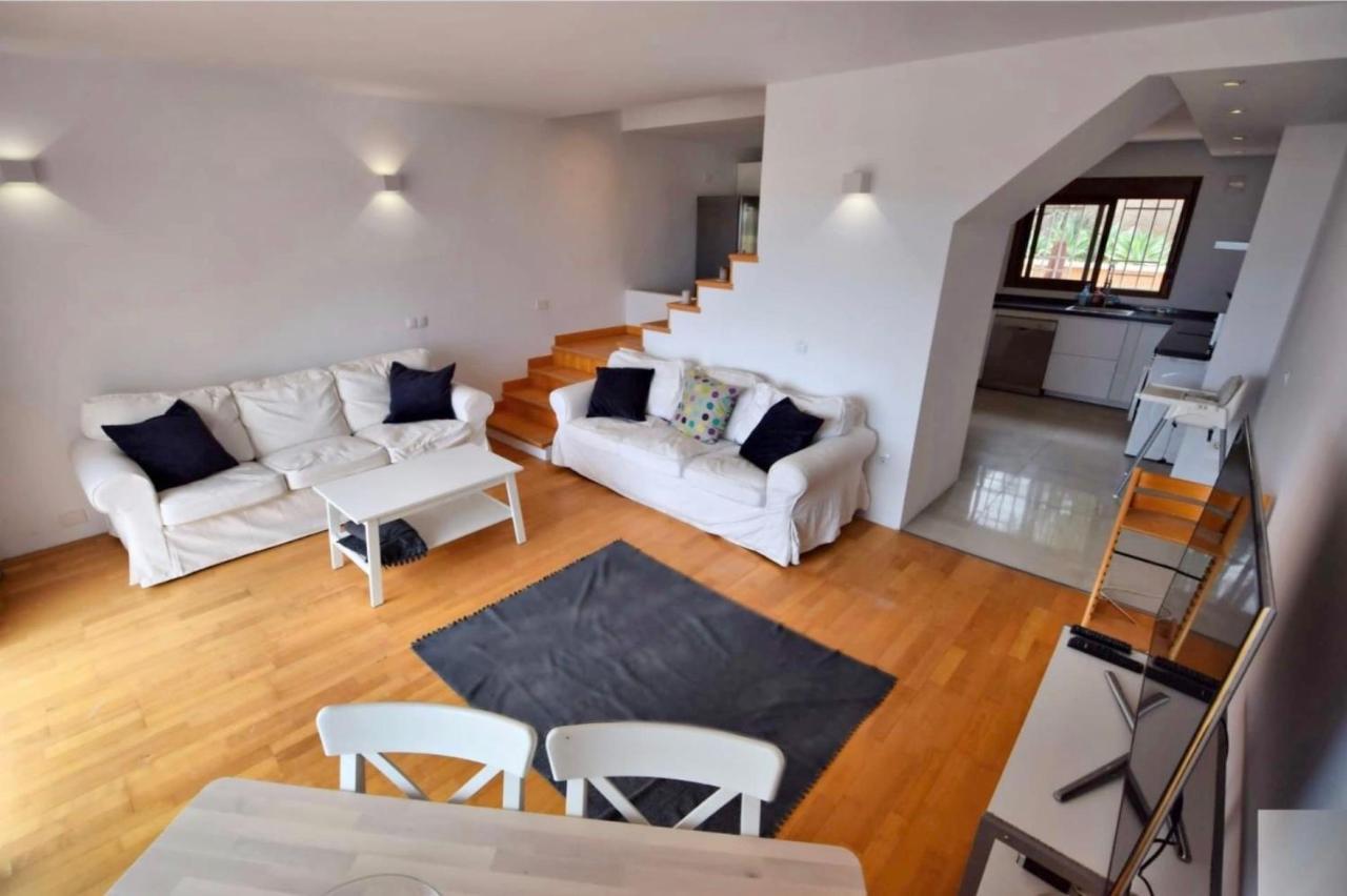 فيلا Beautiful Renovated Beach House With Panoramic Seaviews La Tejita المظهر الخارجي الصورة