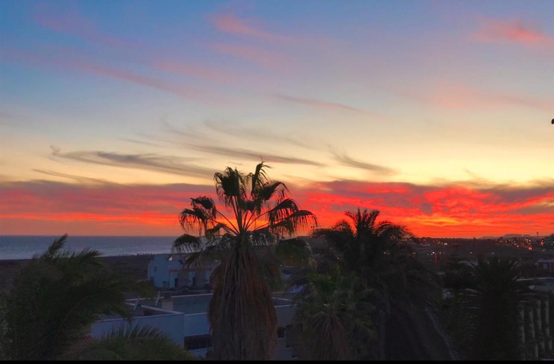 فيلا Beautiful Renovated Beach House With Panoramic Seaviews La Tejita المظهر الخارجي الصورة